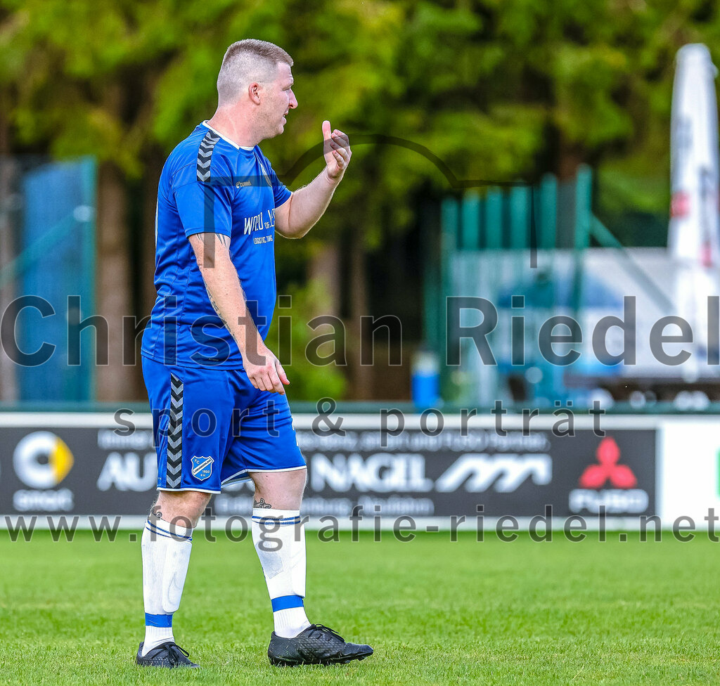 2023-07-25_026_FC_Langengeisling_III_gegen_SV_Riedmoos_III | Erding, Deutschland, 25.07.2023:
Fußball, C-Klasse 2023 / 2024, Testspiel, FC Langengeisling III gegen SV Riedmoos e.V. 1959 III, Endergebnis: 3:5

Foto: Christian Riedel / fotografie-riedel.net
