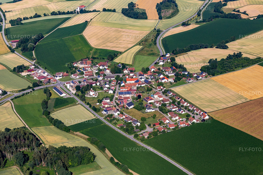 Luftbild: Türkenfeld im Ortsteil Türkenfeld in Hohenthann im Bundesland Bayern in Deutschland. Foto: IMG_133110.jpg vom 03.07.2022 durch Werner Riehm/FLY-FOTO.deHohenthann