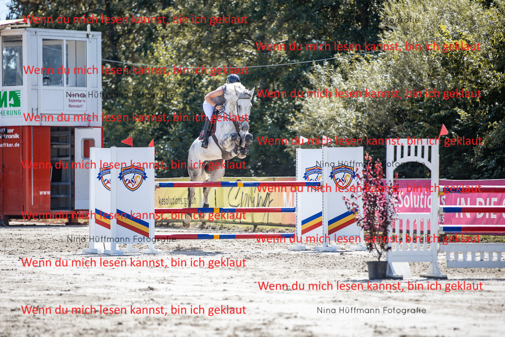 BK1A6461 | Turnierbilder Turnierfotos Nina Hüffmann Turnierfotografie Pferdefotografie Tierzeichnung Haustierzeichnung Pferdezeichnung Hundezeichnung Videograf  - Realisiert mit Pictrs.com