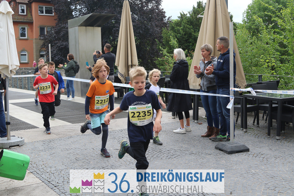 AOK Junior Cup 400m | 3Königslauf 2022 AOK Junior Cup 400m - Realisiert mit Pictrs.com