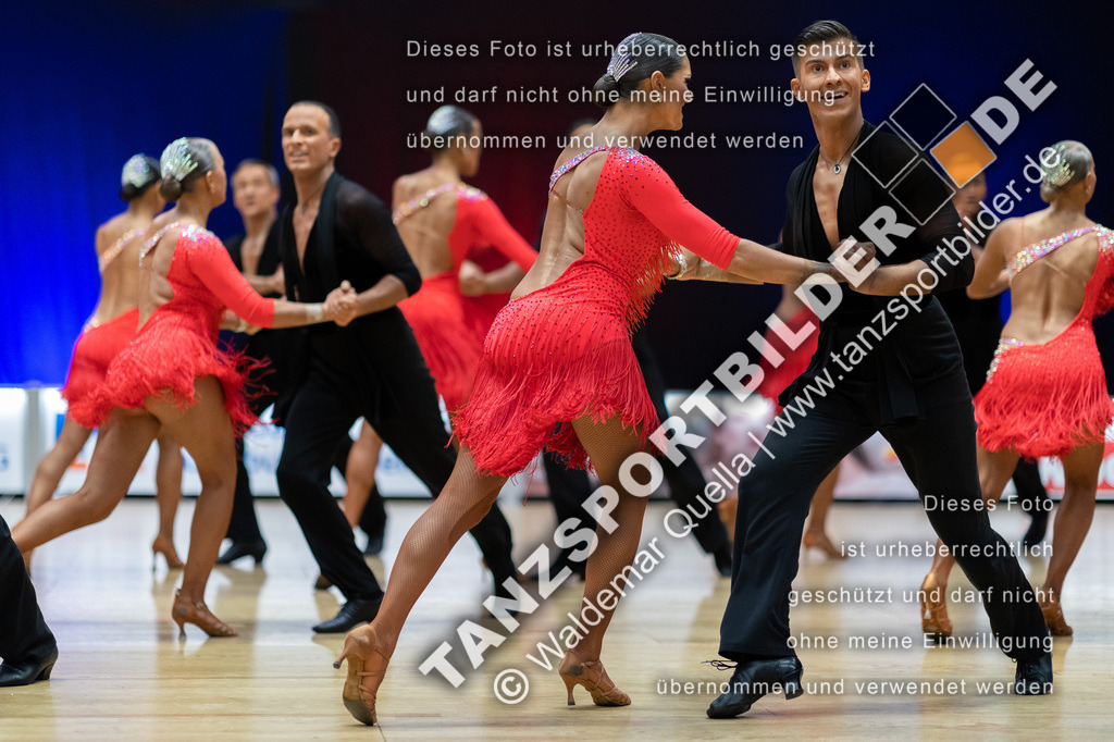 20230114-10951 | Hier finden Sie Tanz Bilder vom Latein und Standard Formationen tanzen. Sportbilder vom Tanzsport. Schöne Fotos und von Weltmeisterschaft, Europameisterschaft, Bundesliga, Regionalliga, Oberliga und Landesliga sowie von GOC Stuttgart, DanceComp, WM Bremen