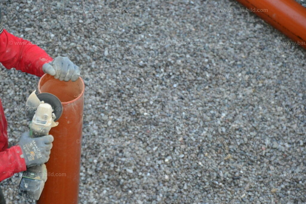 bib-lg03-abwasserkanal-0053 | Nach LV-Leistungsgruppen sortierte Detailfotos über den Bau eines Hauses. Alle Hausbau-Bilder direkt vom Urheber und Autor der Website Haus-Selber-Bauen.com