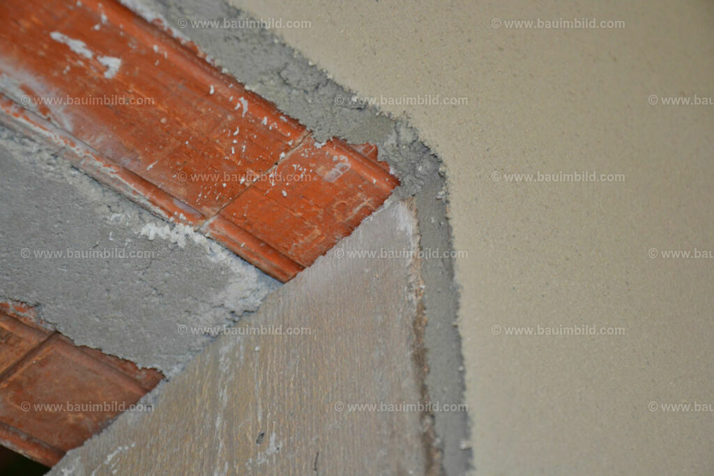 bib-lg18-putzarbeiten-0061 | Nach LV-Leistungsgruppen sortierte Detailfotos über den Bau eines Hauses. Alle Hausbau-Bilder direkt vom Urheber und Autor der Website Haus-Selber-Bauen.com