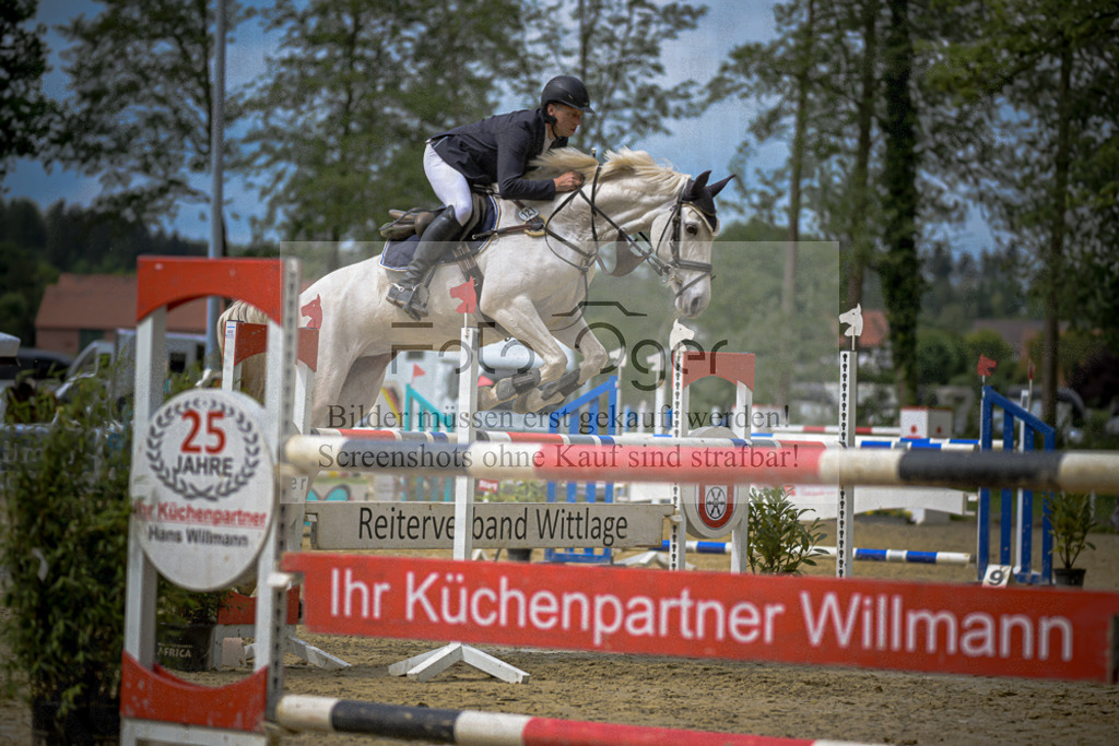 20240505-DOS_0425 | Entdecke hochwertige Reitturnierfotos von Foto Oger. Professionell, emotional und authentisch – jetzt Lieblingsmomente im Shop bestellen.Deutschlandweite Turnierfotografie. - Realisiert mit Pictrs.com