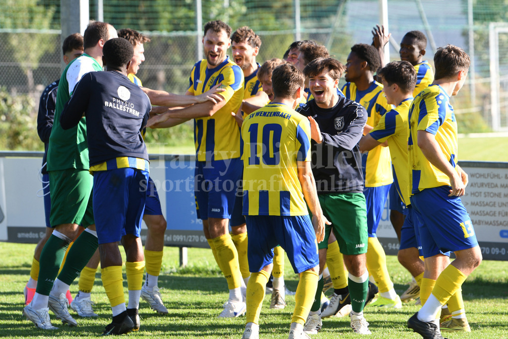 TSV Seebach : SV Wenzenbach | Jubel beim SV Wenzenbach - Realisiert mit Pictrs.com