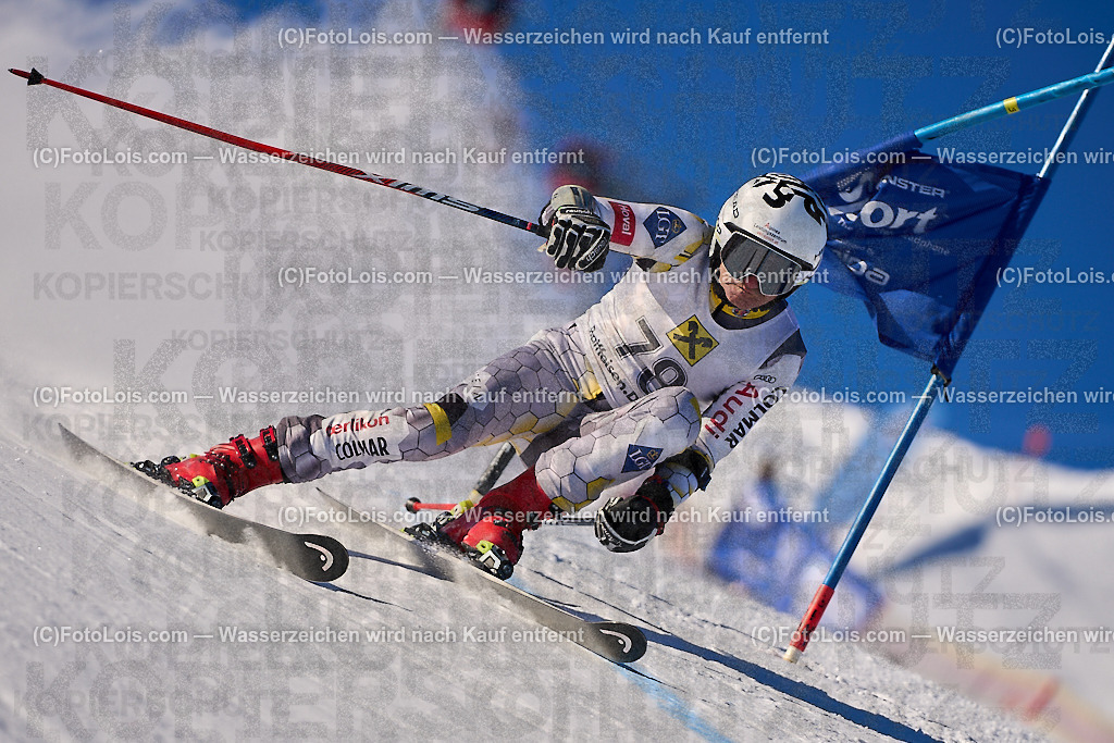 ALP2988_MASTERS-Cup_GS-B Herrn_Mack Valentin | (C)FotoLois.com, Alois Spandl. FIS Masters-Cup Wildschönau, Giant Slalom auf der Piste Schatzberg GS, Siegerehrung auf dem Dorfplatz Niederau, Sa 13. Januar 2024.