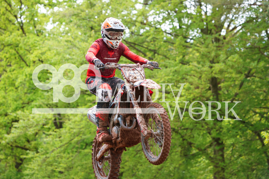 5E6A0033 | 989 MEDIAWORK