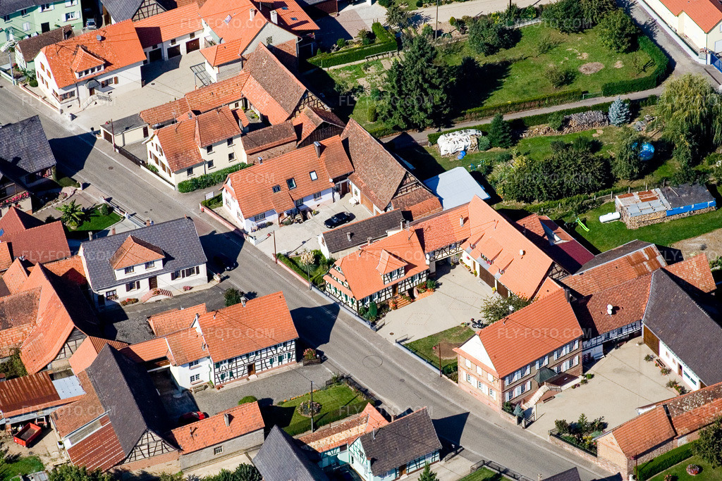Aerial view: View of the town in Schleithal in the state Bas-Rhin, France.Photo: IMG_13597.jpg taken on 09/28/2008 by Werner Riehm/FLY-FOTO.comResolution of the original: 3456 x 2304 px
