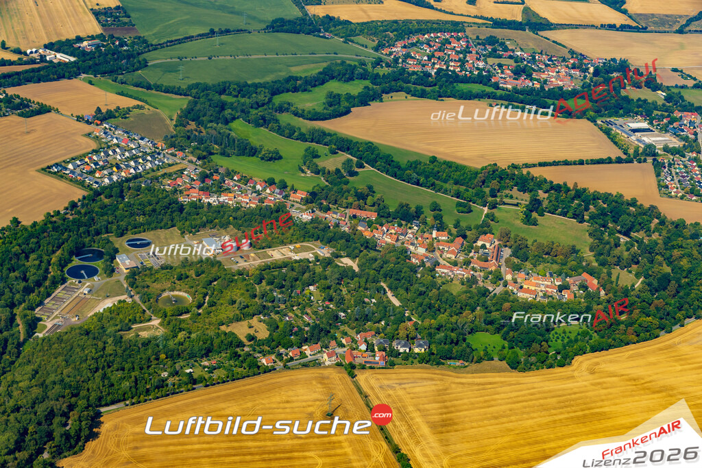 Schrägluftbild  Tiefurt  Weimar - Das Luftbild wurde 2025 vom UL-Flugzeug heraus erstellt (ohne Drohne- keine Drohnenaufnahme ) - Hochauflösende Luftaufnahme -Nicht vergleichbar mit Google Maps oder Satelittenbilder- Die Geschenkidee !Mit Lizenz und Bildrechte bestellbar