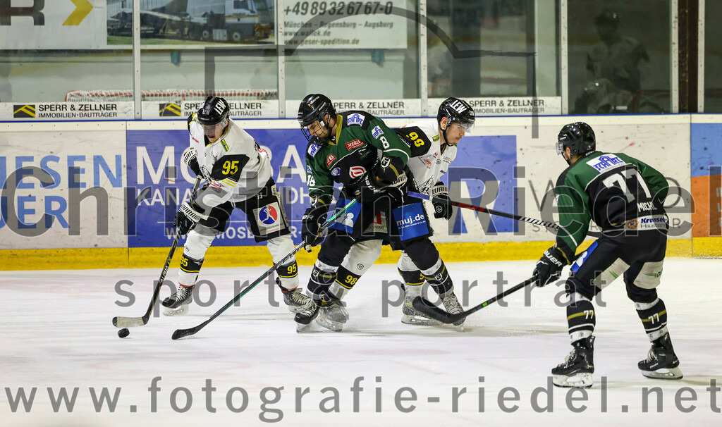 2022-12-23_058_TSV_Erding_gegen_EA_Schongau | Erding, Deutschland, 23.12.2022:
Eishockey, Bayernliga 2022 / 2023, 22. Spieltag, TSV Erding gegen EA Schongau, Endergebnis: 

Foto: Christian Riedel / fotografie-riedel.net