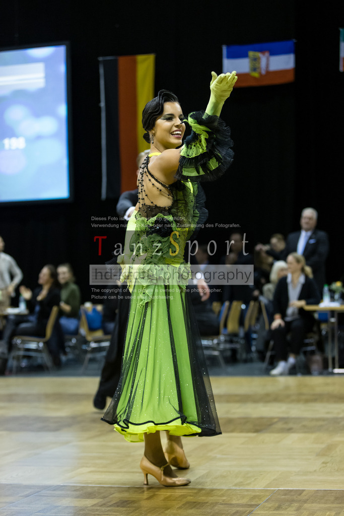 20241102_DC_HGR_Std_09171 | Tanzsportbilder, Standardtanz, Lateintanz, WDSF, DTV, LTVB, dancecomp, goc, hessen tanzt, blaues band der spree, walzer, tango, wiener walzer, slowfox, quickstepp, samba, rumba, cha-cha-cha, paso doble. jive, hd-kroft photography, turniertanzsport