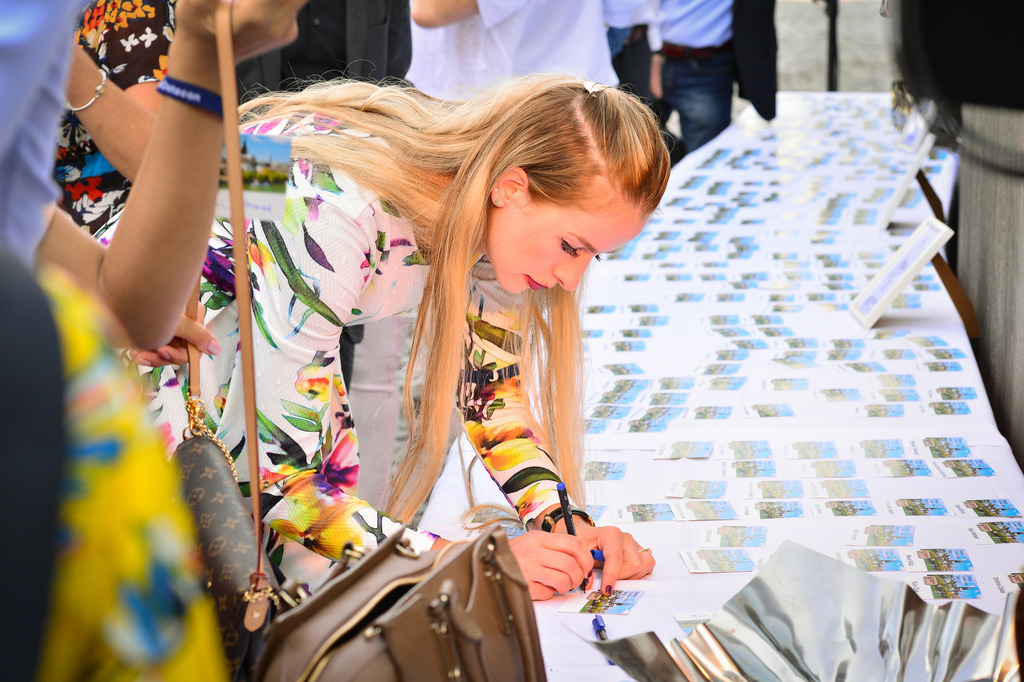 010Detecon_Sommerfest_2019_Foto_SWernz | Fotograf Köln - Realisiert mit Pictrs.com