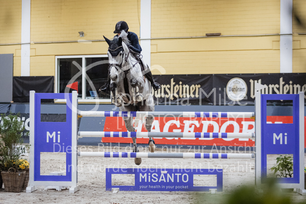 221217_Warstein_GP-211 | Deine schönsten Turniermomente als professionelle Fotos! Entdecke hochwertige Pferdesport-Fotografie im Online-Shop. Jetzt Fotos finden & bestellen!