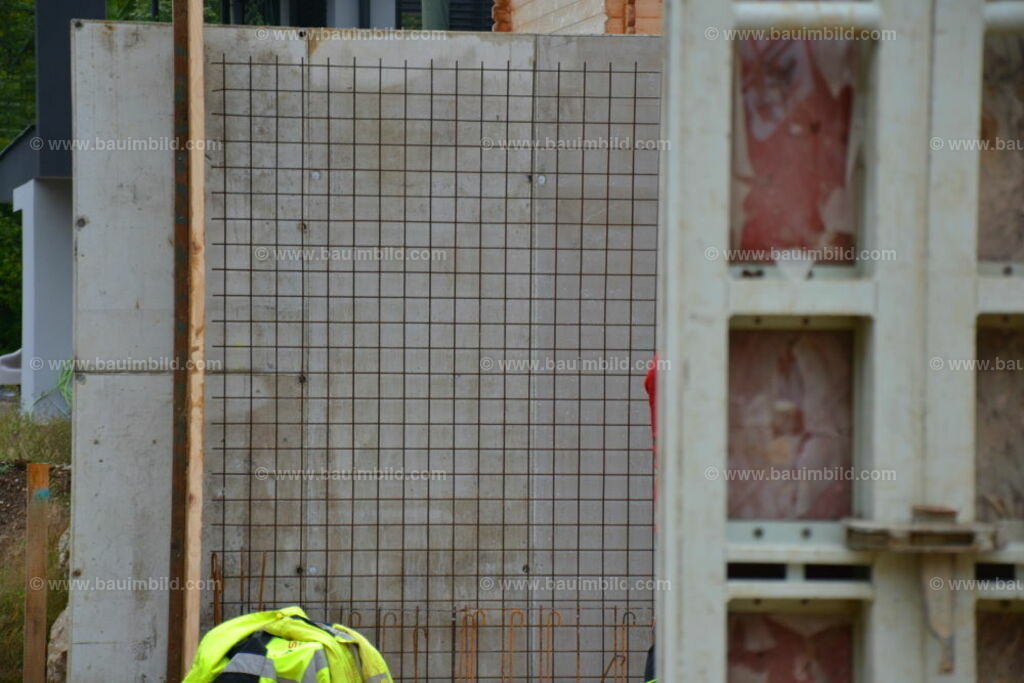 bib-lg04-betonarbeiten-0125 | Nach LV-Leistungsgruppen sortierte Detailfotos über den Bau eines Hauses. Alle Hausbau-Bilder direkt vom Urheber und Autor der Website Haus-Selber-Bauen.com