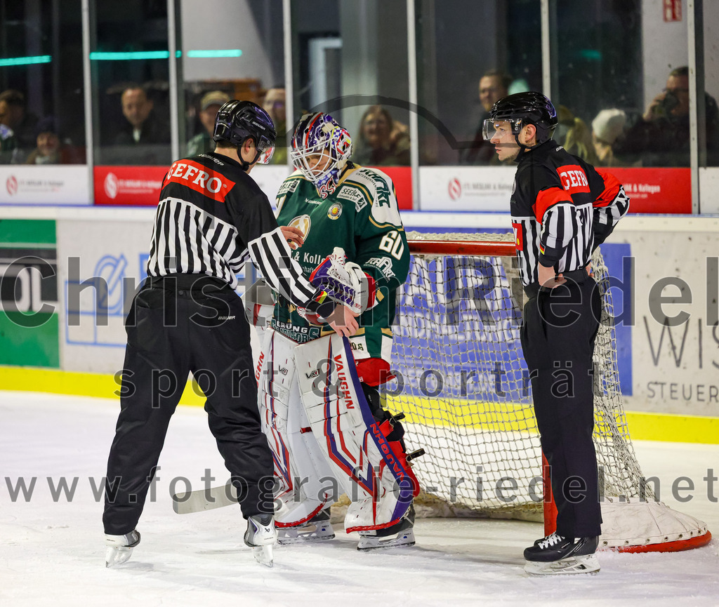 2026-02-20_102_TSV_Erding_gegen_Deggendorfer_SC | Erding, Deutschland, 20.02.2026:Eishockey, Oberliga Süd 2025 / 2026, 49. Spieltag, TSV Erding gegen Deggendorfer SC, Endergebnis: 4:1Torwart Raphael Fössinger (Erding Gladiators, #60)Foto: Christian Riedel / fotografie-riedel.net