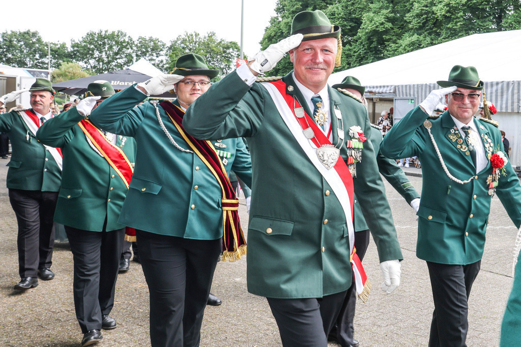 top-top.de 240602-049 | Foto, Video, Fotografie, Videografie, Fotobox, DJ, Discjockey, Musik, Musikbox, Veranstaltung, Photobooth, Amazon, Ebay, Buchtipp, Bestseller, Autor, Verlag, Buch, Wesel, Hamminkeln, NRW, Dinslaken, Rees, Drohne, Hochzeit, Party, Fotobox, Wesel, Fotograf