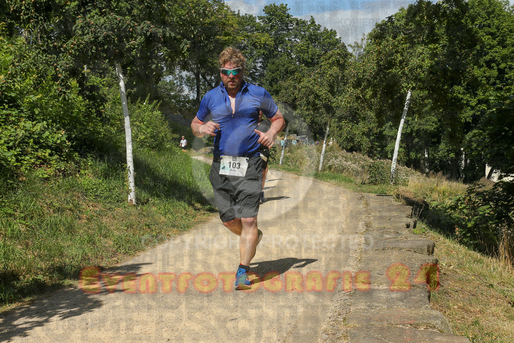 250824_1237_EX1_9948 | Sportfotografie im Rhein-Sieg Kreis, Köln, Bonn, NRW, Rheinland Pfalz, Hessen, etc. Unser Tätigkeitsfeld umfasst den Laufsport vom Volkslauf über den Marathon, Duathlon, Triathon bis zum Ultralauf wie Kölnpfad Ultra oder Schindertrail.