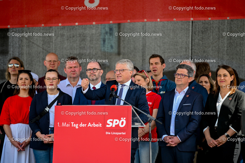 Hauptplatz Linz_ 1. Mai Umzug 2024_ 01.05.2024-81 | 01.05.2024, Hauptplatz Linz, AUT, Hauptplatz Linz, im Bild 1. Mai Umzug 2024 Linz Hauptplatz, SPOE 

Klaus Luger (SP, Bgm. der Stadt Linz)