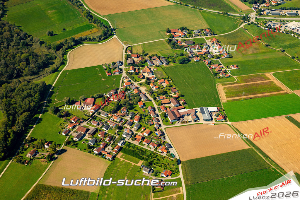 Das Luftbild zeigt : Schiltorn Plattling - Die Luftaufnahme wurde 2023 vom UL-Flugzeug aus erstellt ( keine Drohne ) - Hochauflösende Luftaufnahme - Für grossformatige Ausdrucke geeignet. Die Geschenkidee !Mit Lizenz und Bildrechte bestellbar