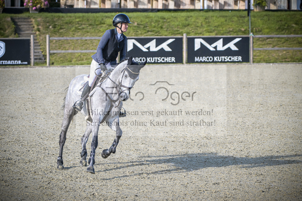 DOS_9162 | Entdecke hochwertige Reitturnierfotos von Foto Oger. Professionell, emotional und authentisch – jetzt Lieblingsmomente im Shop bestellen.Deutschlandweite Turnierfotografie. - Realisiert mit Pictrs.com