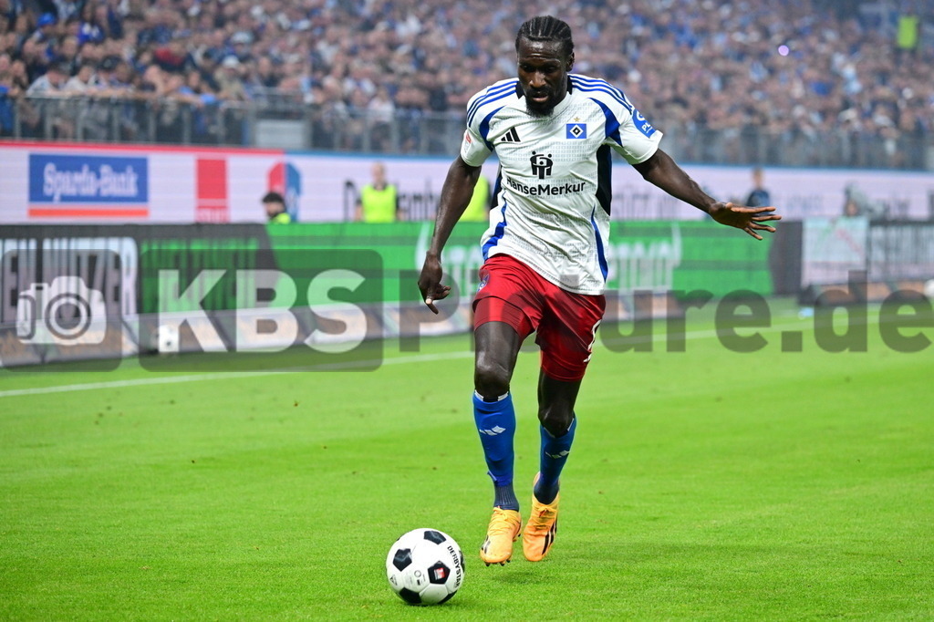 KBS Picture_HSV-HerthaBSC_035 | Jatta Bakery (HSV) gibt hier die Vorlage zum 1:0 ,Sportplatz :  Volksparkstadion, - Realisiert mit Pictrs.com