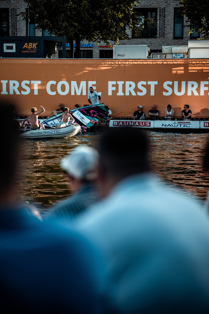 Kieler WOCHE Tow In Windsurf - @danielpankoke dpmedia (112 von 158) | dp-photography - Realisiert mit Pictrs.com