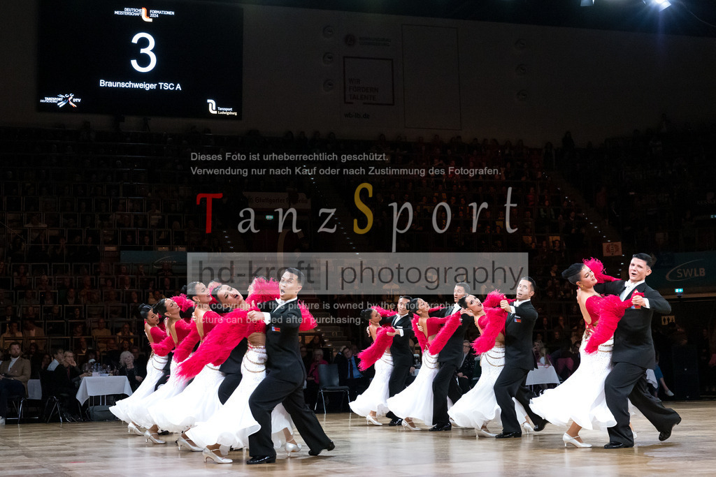 20241109_DM-Formationen_5227 | Tanzsportbilder, Standardtanz, Lateintanz, WDSF, DTV, LTVB, dancecomp, goc, hessen tanzt, blaues band der spree, walzer, tango, wiener walzer, slowfox, quickstepp, samba, rumba, cha-cha-cha, paso doble. jive, hd-kroft photography, turniertanzsport