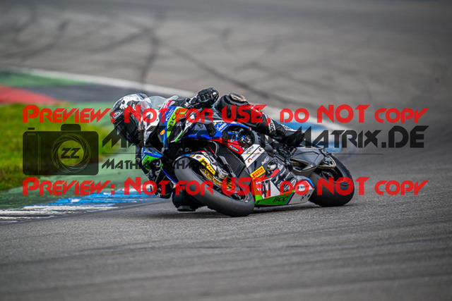 MaZZes_FotoMatrix_220924_1118 | PRO SUPERSTOCK