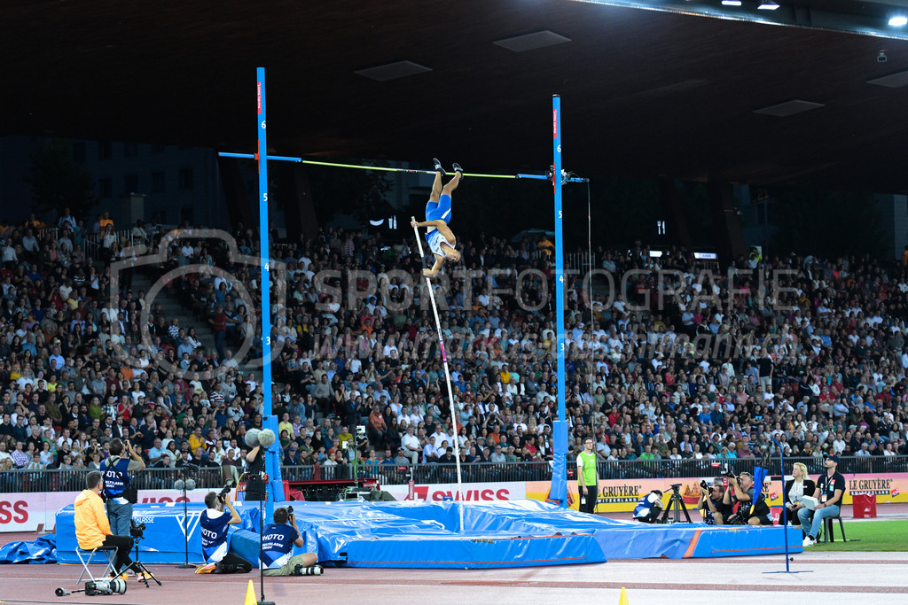Leichtathletik: Weltklasse Zürich | 08.09.2022, Zürich, Letzigrund, Leichtathletik: Weltklasse Zürich, ALBERTO Dominik (SUI) im Stabhochsprung der Männer. - Realisiert mit Pictrs.com