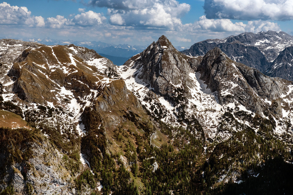 dr__0097755.jpg | SAALFELDEN AM STEINERNEN MEER 19.05.2022 Felsen- Massiv und Berglandschaft im Nationalpark Berchtesgaden in Saalfelden am Steinernen Meer in Salzburg, Österreich. // Rock and mountain landscape in Nationalpark Berchtesgaden in Saalfelden am Steinernen Meer in Salzburg, Austria. Foto: Daniel Reiter