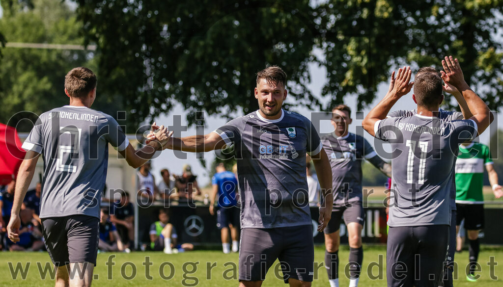 2023-08-20_076_SV_Hohenlinden_gegen_SV_Buch | Hohenlinden, Deutschland, 20.08.2023:
Fußball, A-Klasse 2023 / 2024, 1. Spieltag, SV Hohenlinden gegen SV Bruck, Endergebnis: 5:1

Jubel nach dem 2:0 durch Justin Weinberger (SV Hohenlinden, #2)
Justin Weinberger (SV Hohenlinden, #2), Sebastian Ittlinger (SV Hohenlinden, #5), Stefan Ficklscherer (SV Hohenlinden, #11)

Foto: Christian Riedel / fotografie-riedel.net