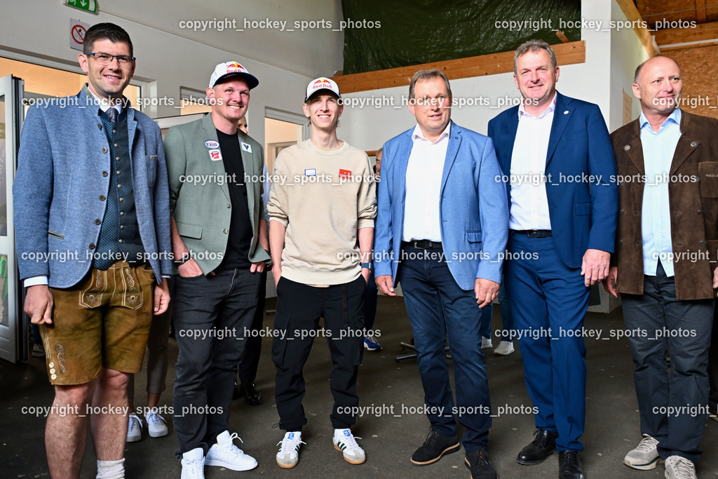 Empfang Daniel Tschofenig | Kärntner Landeshauptmann Stellvertreter Martin Gruber, Thomas Morgenstern, Daniel Tschofenig, Bürgermeister Hohenthurn Michael Schnabl, Kärntner Ski Präsident Dieter Mörtl, LSVK-Referent und GR Franz Wiegele, Empfang Daniel Tschofenig, Empfang Daniel Tschofenig am 10.05.2025 in Hohenthurn (Mehrzweckhaus Hohenthuurn), Austria, (Photo by Bernd Stefan)