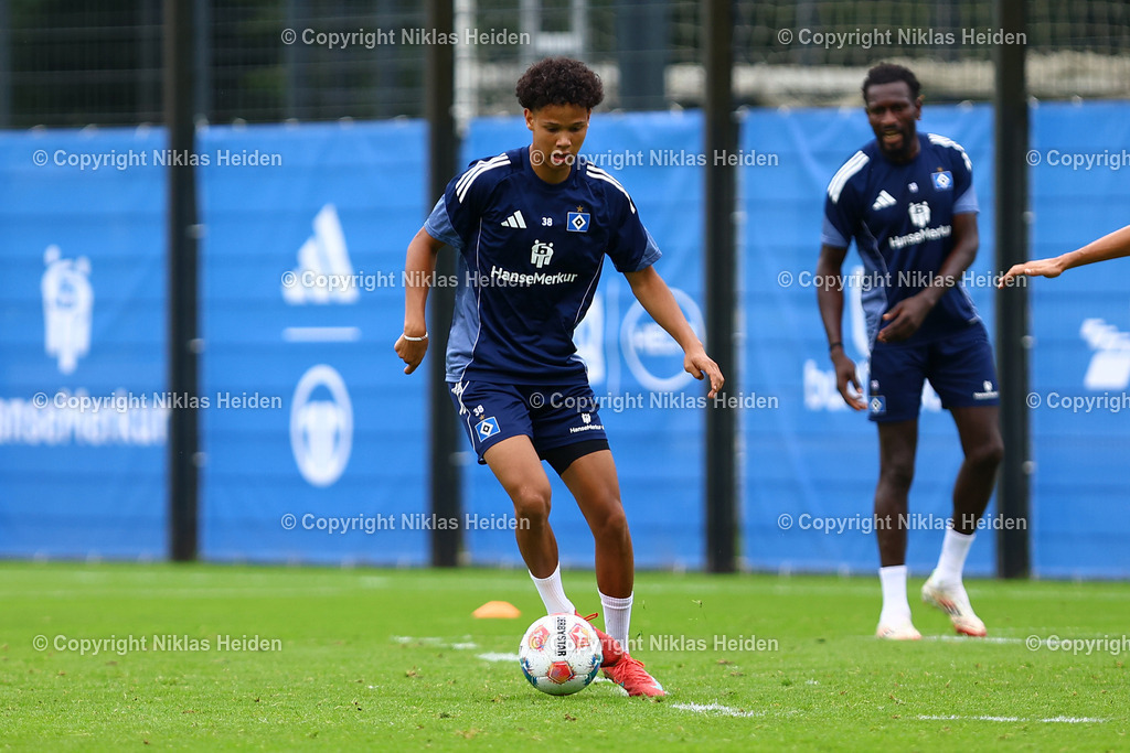 NH_HamburgerSV_Training_21072025 | #38 Alexander Røssing-Lelesiit (Hamburger SV)Fußball I Herren I Training I Saison 2025-2026 I Hamburger SV I 20.07.2025 I Trainingsplätze Volksparkstadion