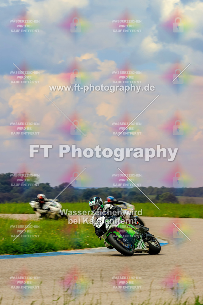 MotoTeam-1141 | Hier findet Ihr Bilder von Touristenfahrten auf der Nürburgring Nordschleife oder von anderen Veranstaltungen die ich besucht habe. Viel Spass beim Durch Schauen 