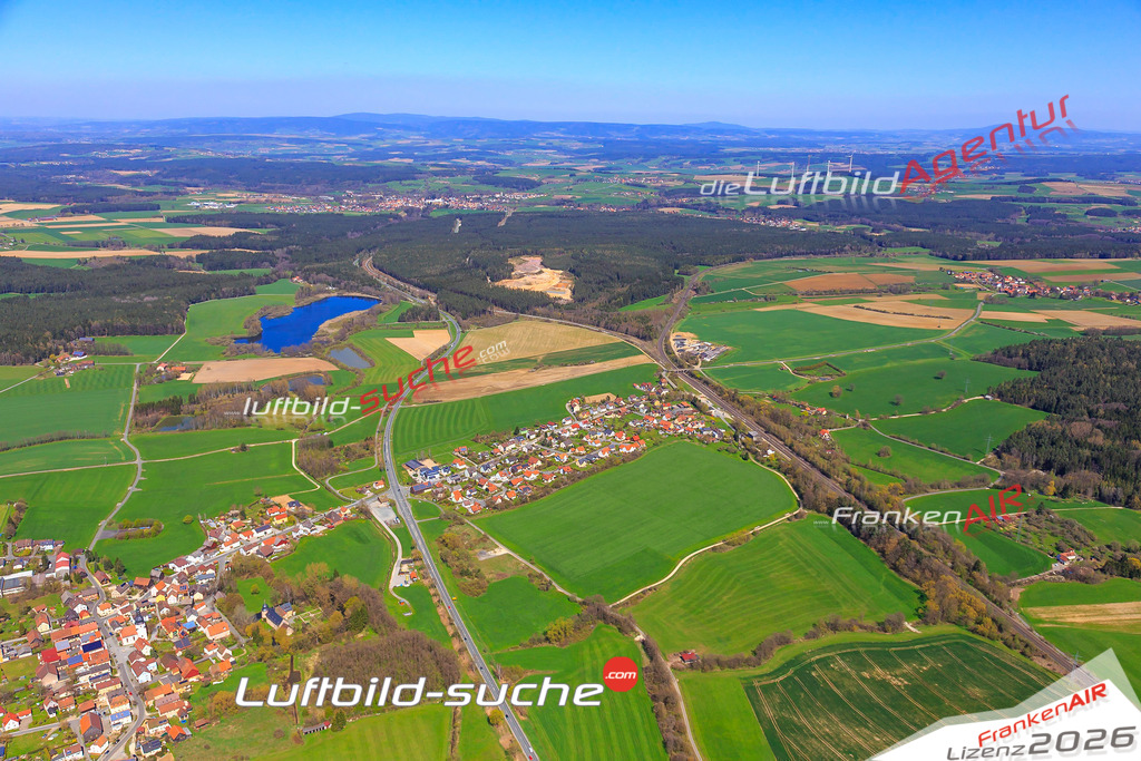 Die Luftaufnahme der Stadt Schnabelwaid wurde vom UL-Flugzeug heraus erstellt ( keine Drohne )- hohe Auflösung für beste Qualität