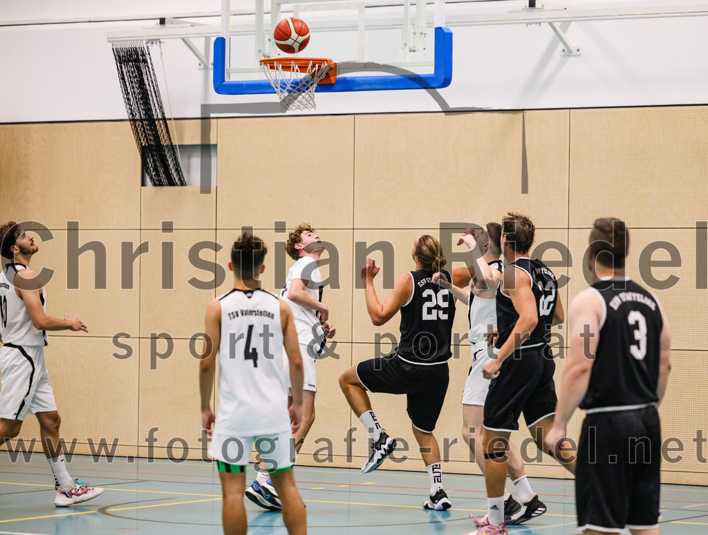 2023-10-08_060_TSV_Vaterstetten_gegen_ESV_Staffelsee | Vaterstetten, Deutschland, 08.10.2023:
Basketball, Bayernliga Herren Süd 2023 / 2024, 3. Spieltag, TSV Vaterstetten gegen ESV Staffelsee, Endergebnis: 62:90

Foto: Christian Riedel / fotografie-riedel.net