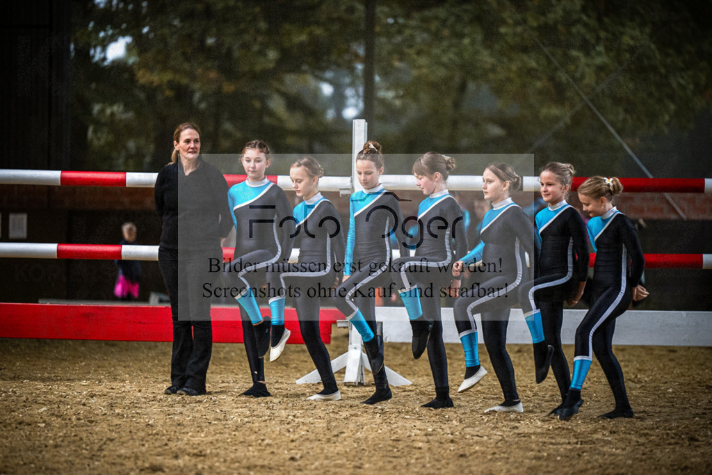DOS_0042 | Entdecke hochwertige Reitturnierfotos von Foto Oger. Professionell, emotional und authentisch – jetzt Lieblingsmomente im Shop bestellen.Deutschlandweite Turnierfotografie. - Realisiert mit Pictrs.com