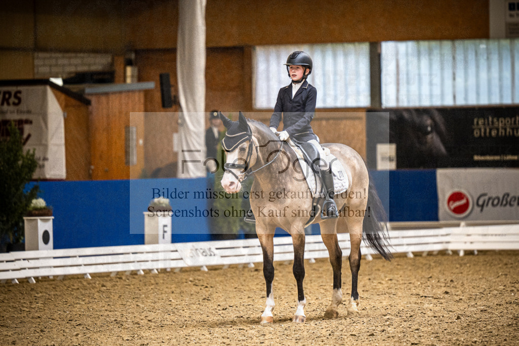 DOS_4266 | Entdecke hochwertige Reitturnierfotos von Foto Oger. Professionell, emotional und authentisch – jetzt Lieblingsmomente im Shop bestellen.Deutschlandweite Turnierfotografie. - Realisiert mit Pictrs.com