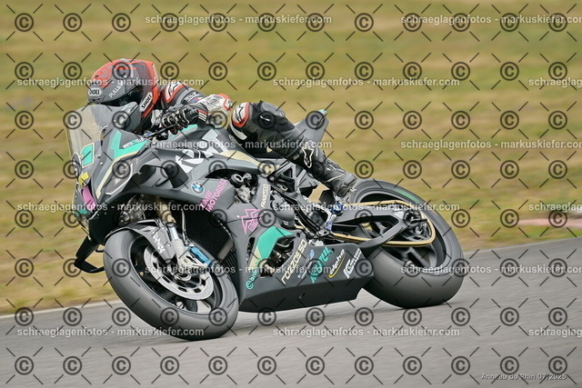 25bt05-1510 | markuskiefer.com - Realisiert mit Pictrs.com