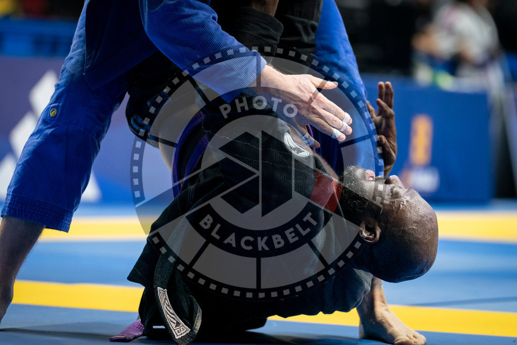 20240125PBB01329 | Fighters compete during the sixth day of the Brazilian Jiu-jitsu European Championship of the IBJJF in Paris, France, on January 25, 2024.