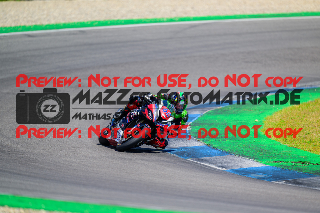 MaZZes_FotoMatrix_240615_0760 | WEISS