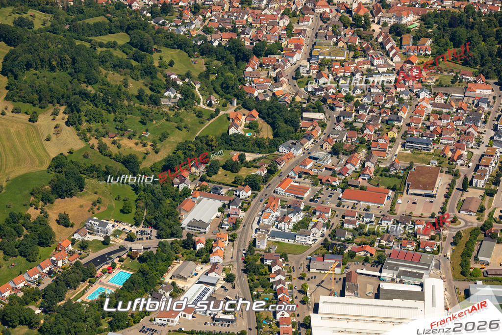 Aktuelles Luftbild von  Donzdorf - Die Luftaufnahme wurde 2022 mittels UL-Flugzeug erstellt ( keine Drohne ) - hochauflösende Kamera-Systeme von  Canon -Beste Qualität - Für grossformatige Ausdrucke geeignet. Die Geschenkidee !