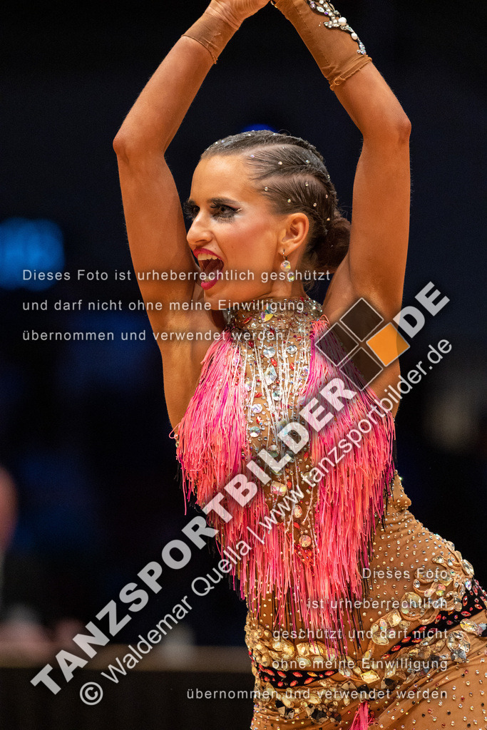 20221112-07781 | Hier finden Sie Tanz Bilder vom Latein und Standard Formationen tanzen. Sportbilder vom Tanzsport. Schöne Fotos und von Weltmeisterschaft, Europameisterschaft, Bundesliga, Regionalliga, Oberliga und Landesliga sowie von GOC Stuttgart, DanceComp, WM Bremen