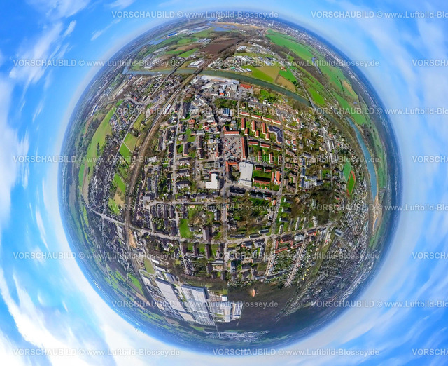 Voerde240390034Friedrichsfeld-Mitte | Luftbild, Friedrichsfeld-Mitte, Wohngebiet und Marktplatz, Erdkugel, Fisheye Aufnahme, Fischaugen Aufnahme, 360 Grad Aufnahme, tiny world, little planet, fisheye Bild, Friedrichsfeld, Voerde, Niederrhein, Nordrhein-Westfalen, Deutschland