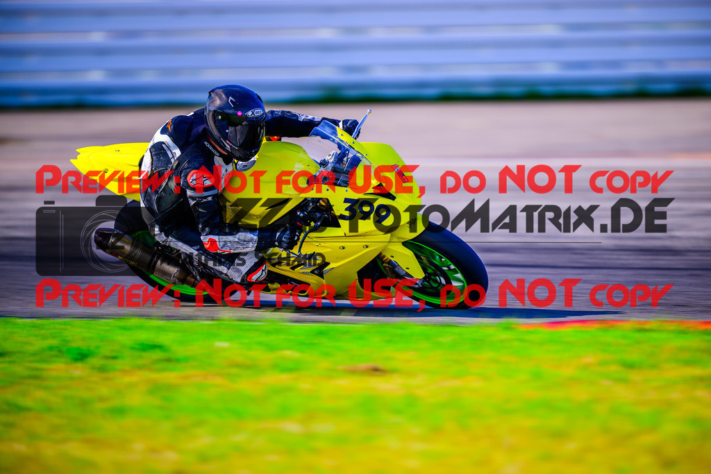 MaZZes_FotoMatrix_240520_6021986_2465 | WEISS