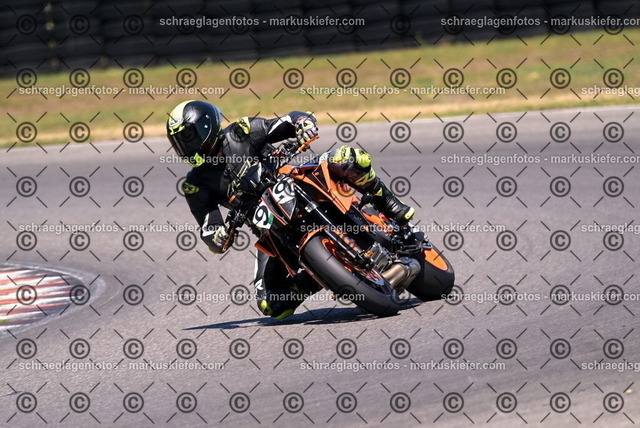 26bt04-1452 | markuskiefer.com - Realisiert mit Pictrs.com