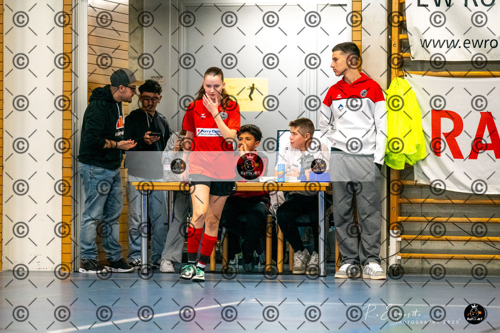 20251130_FCR-Hallenturnier-FF-17_RAW-1_031-31 | Sport und Naturfotografie von Roberto Esposito zeigt echte Momente Bewegung und die Schönheit der Natur. Ausdrucksstarke Bilder schaffen Emotionen.