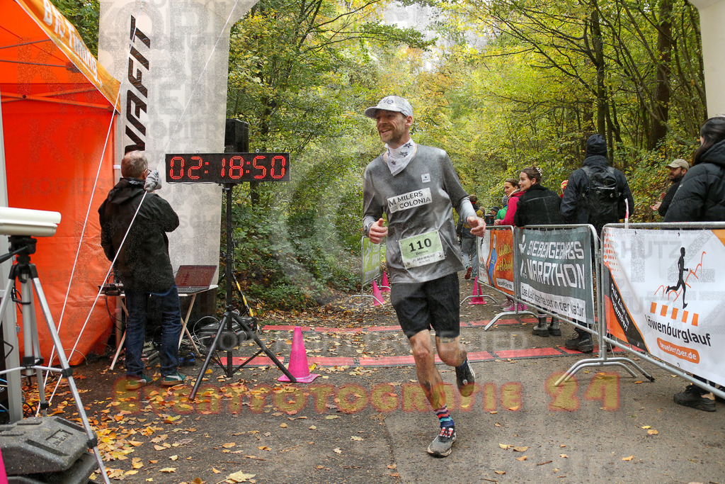 251026_1220_EX1_0132 | Sportfotografie im Rhein-Sieg Kreis, Köln, Bonn, NRW, Rheinland Pfalz, Hessen, etc. Unser Tätigkeitsfeld umfasst den Laufsport vom Volkslauf über den Marathon, Duathlon, Triathon bis zum Ultralauf wie Kölnpfad Ultra oder Schindertrail.