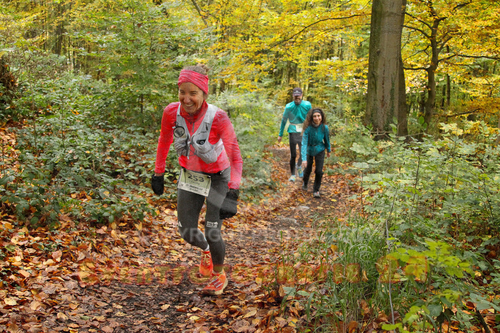 251026_1302_EV4_6395 | Sportfotografie im Rhein-Sieg Kreis, Köln, Bonn, NRW, Rheinland Pfalz, Hessen, etc. Unser Tätigkeitsfeld umfasst den Laufsport vom Volkslauf über den Marathon, Duathlon, Triathon bis zum Ultralauf wie Kölnpfad Ultra oder Schindertrail.