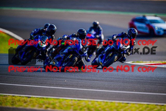 MaZZes_FotoMatrix_240831_6007705_1718 | R7